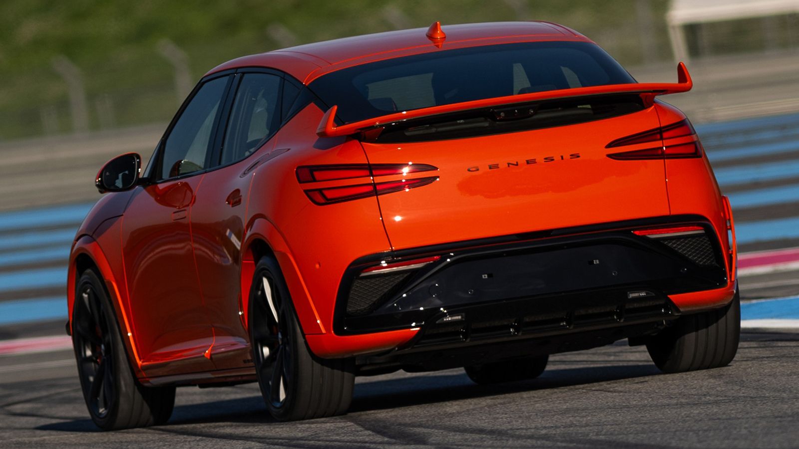 Πρεμιέρα με 650 ίππους για το ηλεκτρικό Genesis GV60 Magma